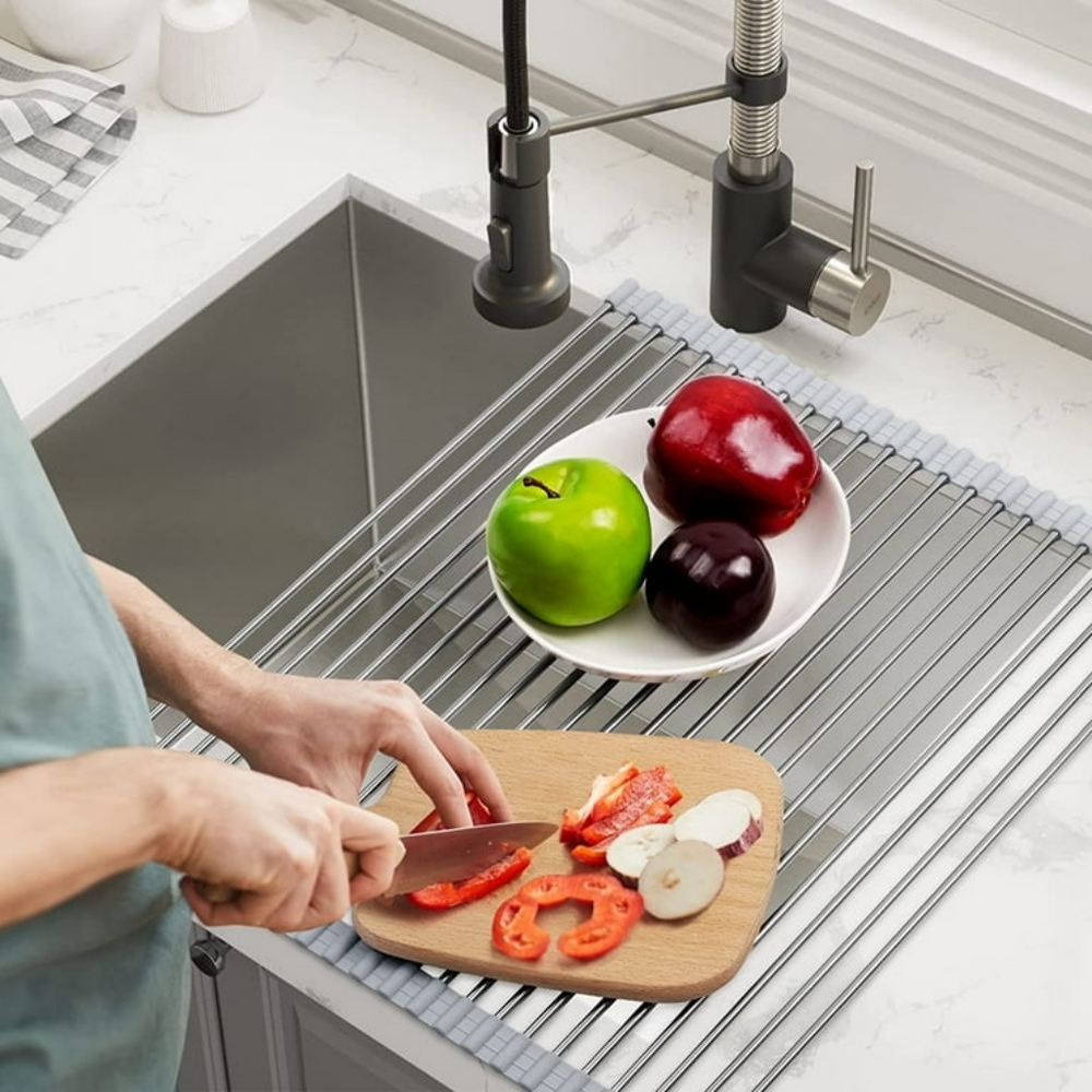 Over the sink Roll up Dish Drying Rack & Strainer, NWOT